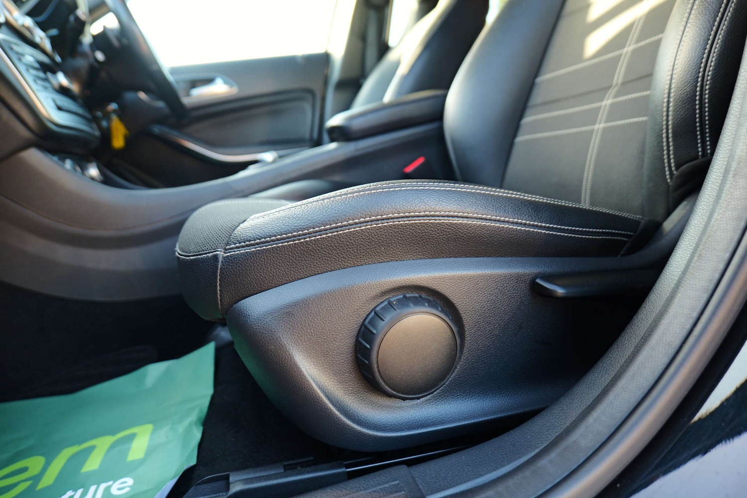 Used Mercedes-Benz A-Class 2014 for sale - 76547270: Photo 66