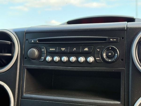 Used Peugeot Partner 2018 for sale - 74707849: Photo 16
