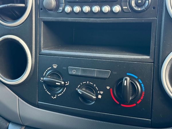 Used Peugeot Partner 2018 for sale - 74707849: Photo 18