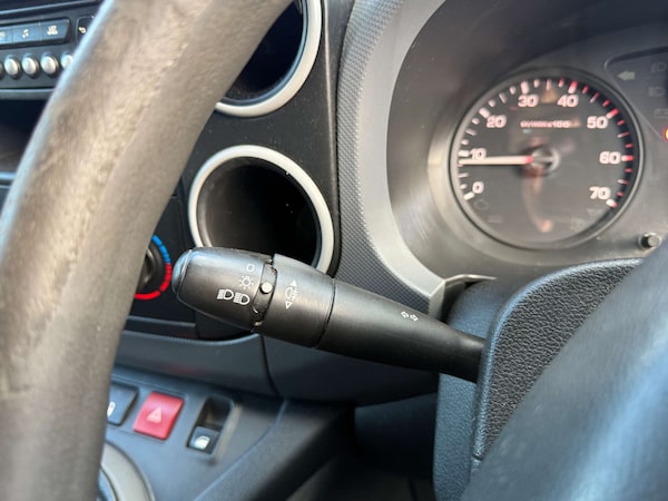 Used Peugeot Partner 2018 for sale - 74707849: Photo 45
