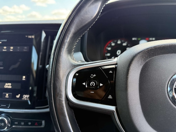 Used Volvo S90 2017 for sale - 75556377: Photo 28