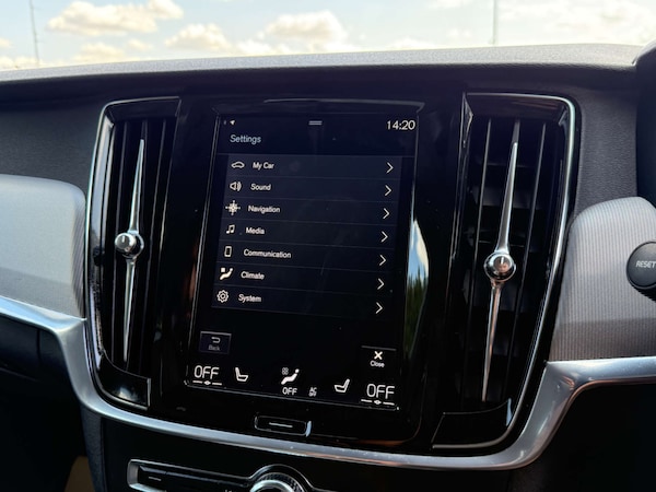 Used Volvo S90 2017 for sale - 75556377: Photo 71