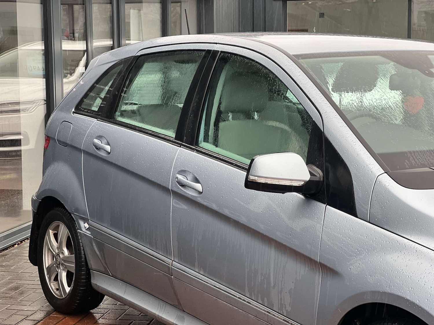 Used Mercedes-Benz B Class 2010 for sale - 77542727: Photo 2