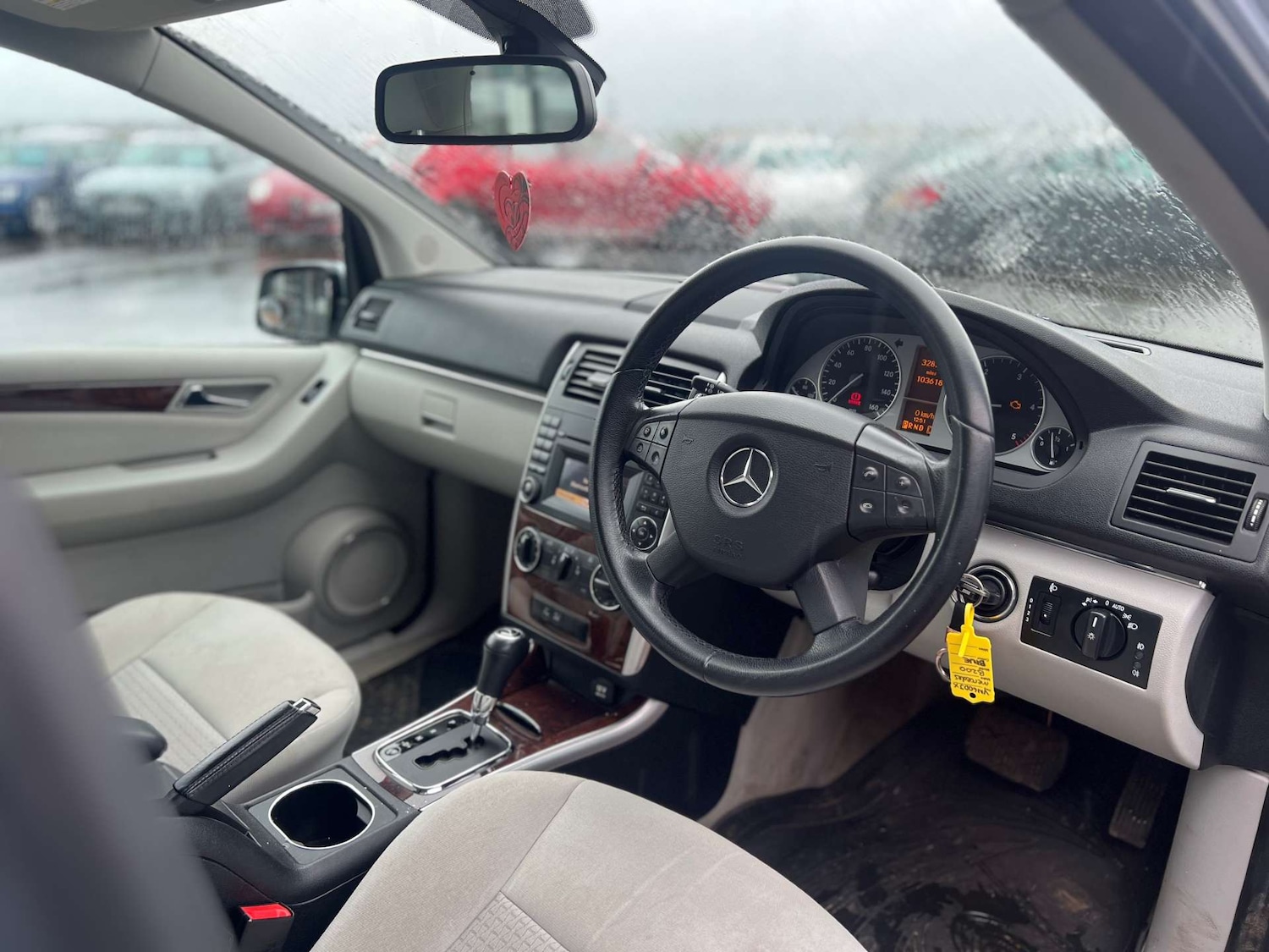 Used Mercedes-Benz B Class 2010 for sale - 77542727: Photo 5