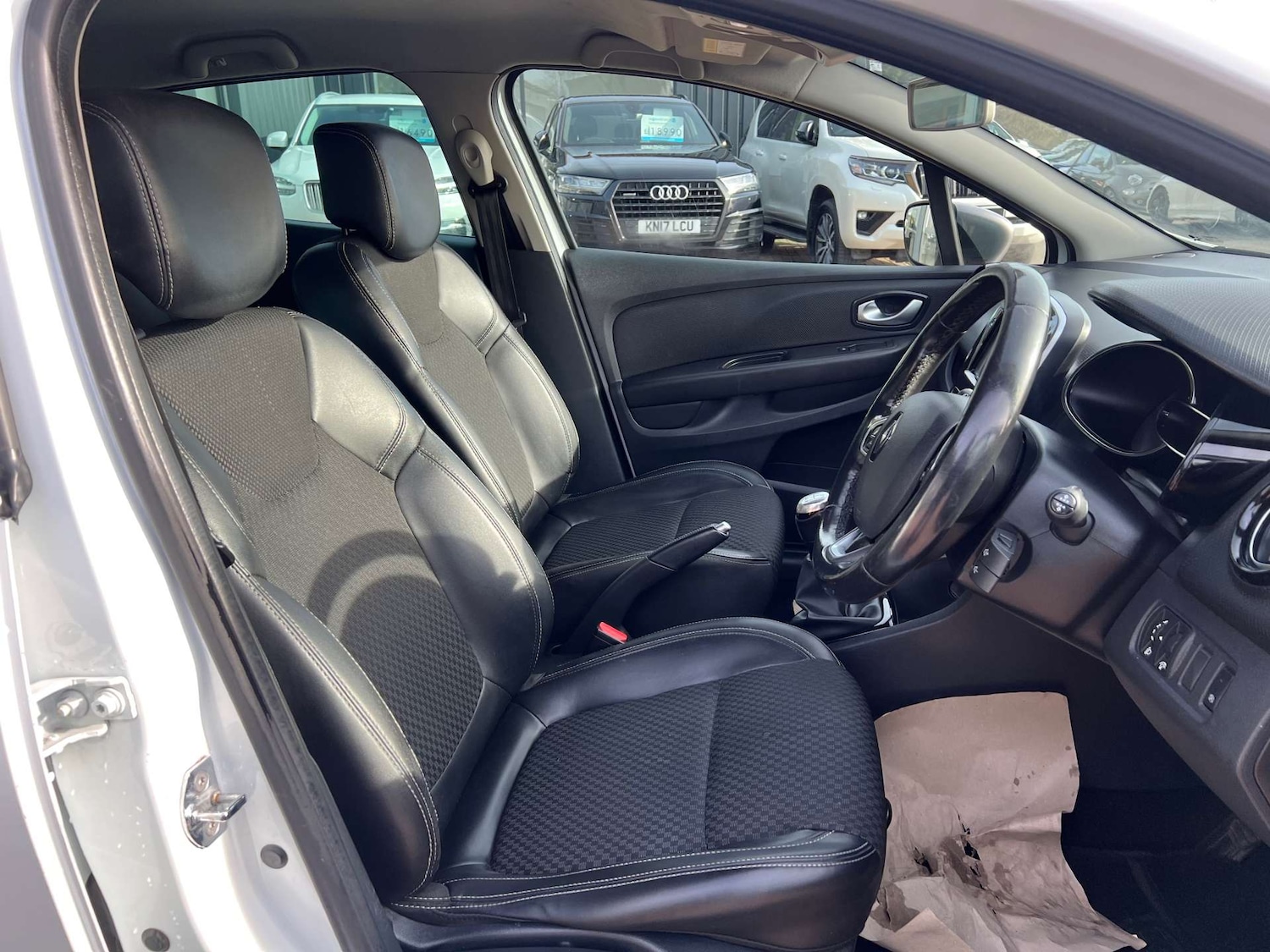 Used Renault Clio 2018 for sale - 77531909: Photo 21