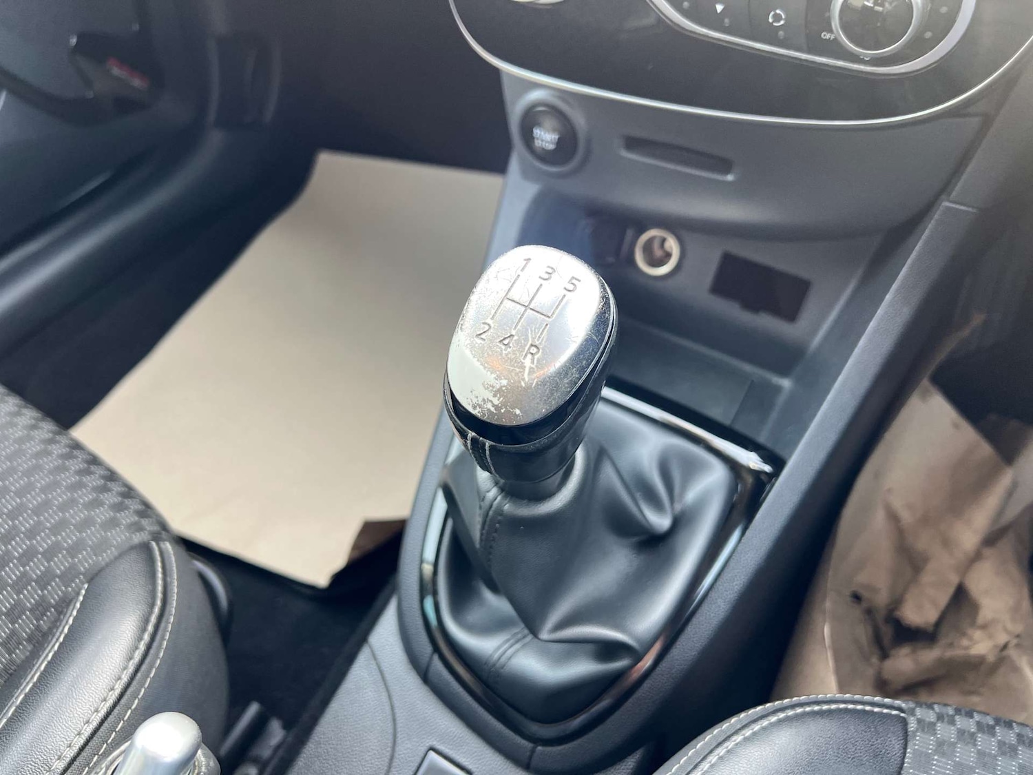 Used Renault Clio 2018 for sale - 77531909: Photo 23