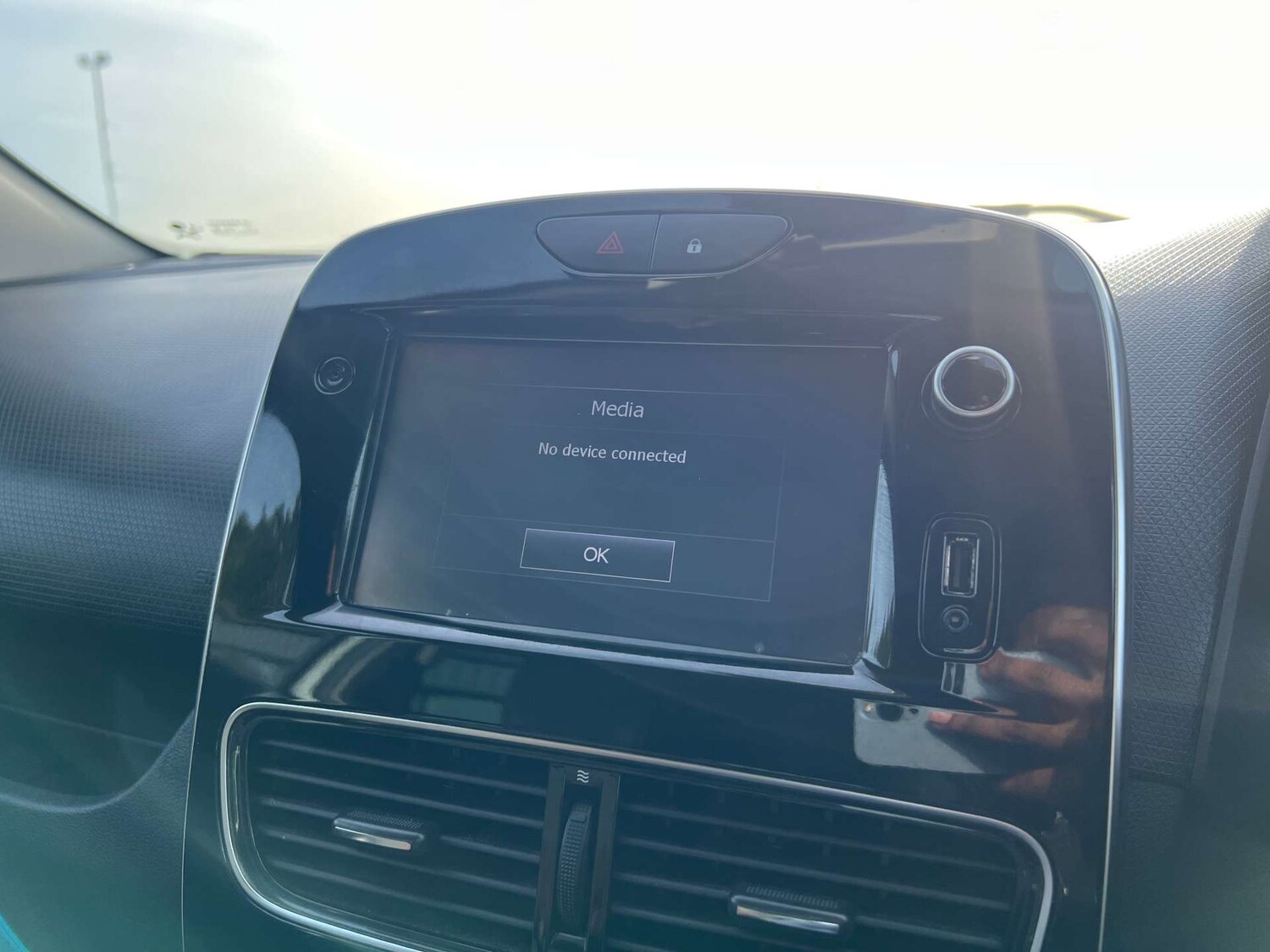 Used Renault Clio 2018 for sale - 77531909: Photo 31