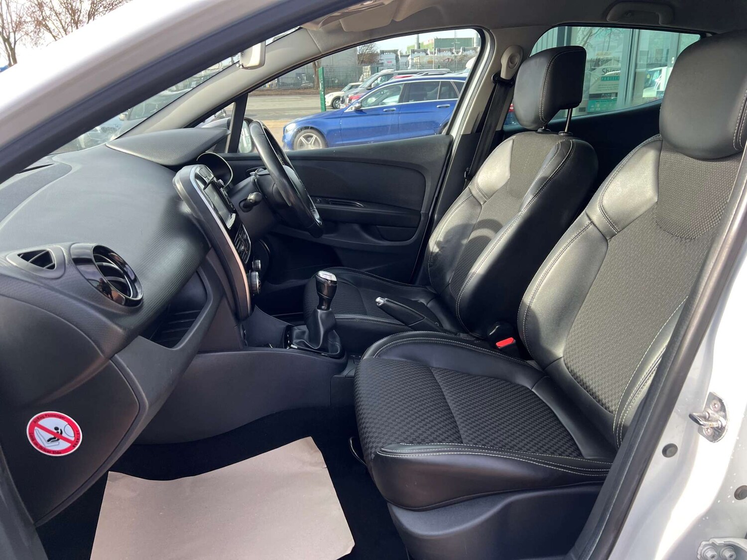 Used Renault Clio 2018 for sale - 77531909: Photo 40