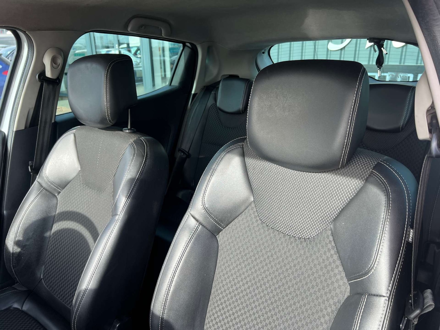 Used Renault Clio 2018 for sale - 77531909: Photo 42