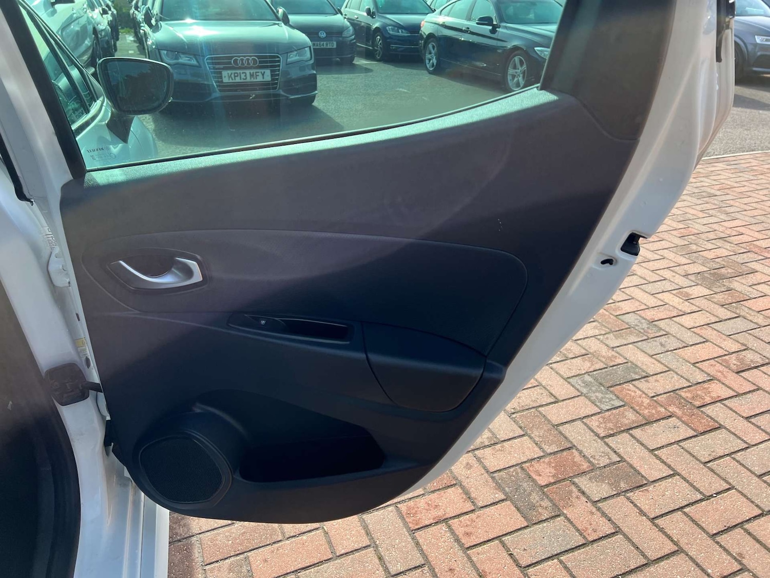 Used Renault Clio 2018 for sale - 77531909: Photo 47