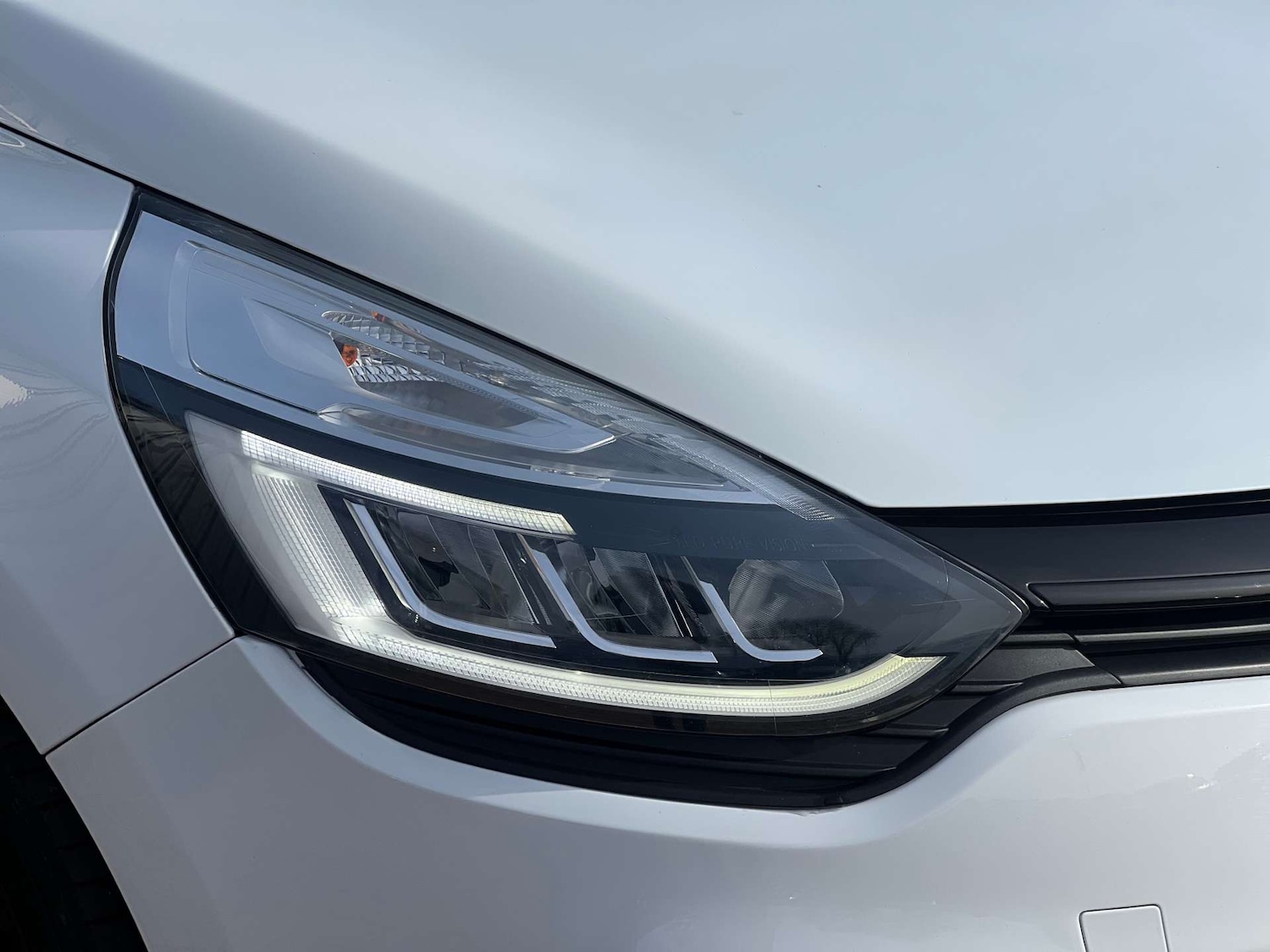 Used Renault Clio 2018 for sale - 77531909: Photo 51