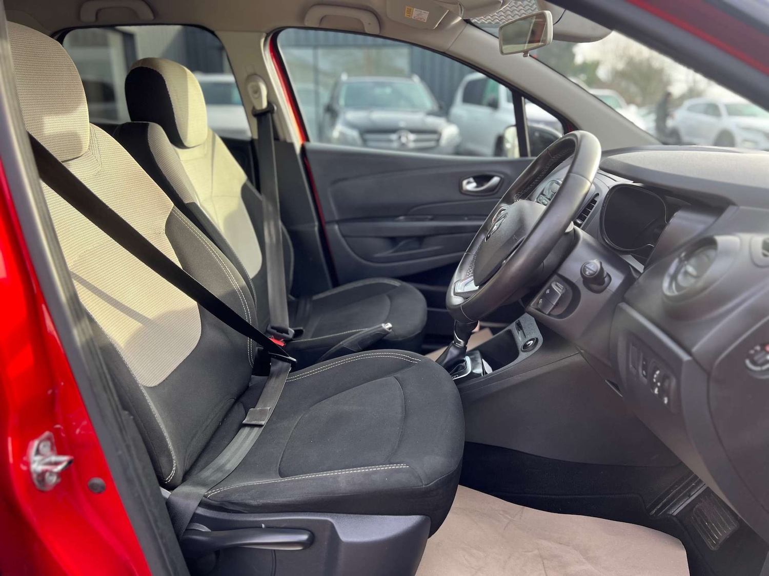 Used Renault Captur 2018 for sale - 77470129: Photo 17