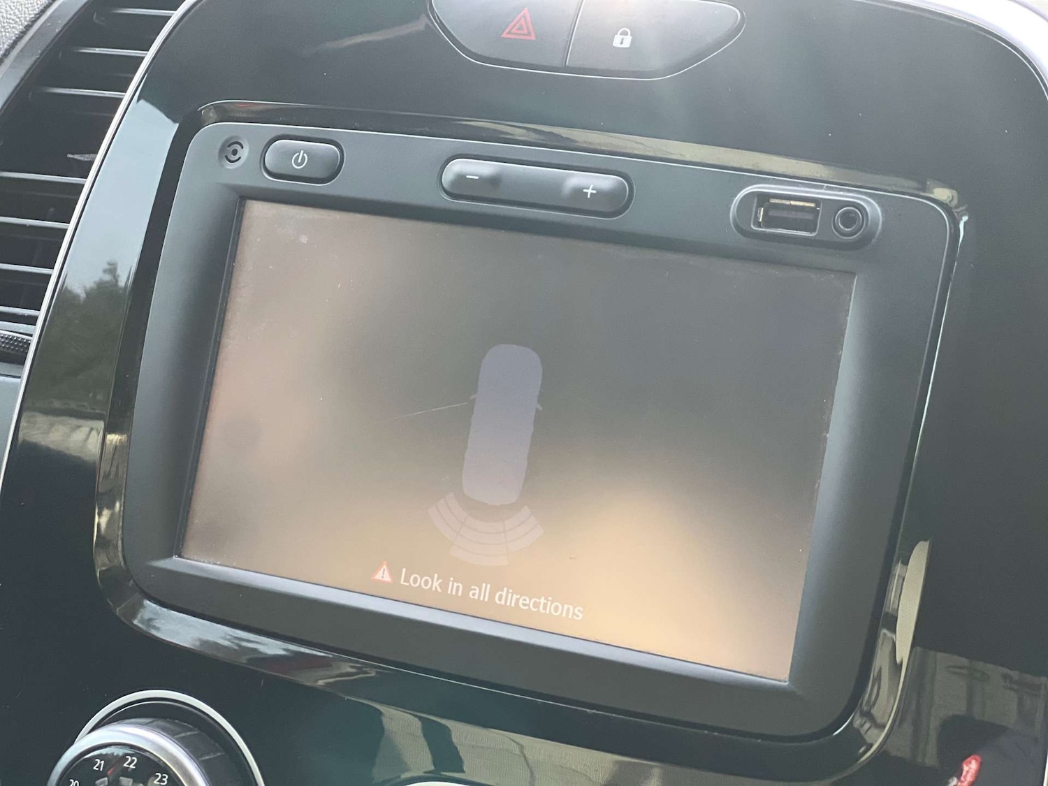 Used Renault Captur 2018 for sale - 77470129: Photo 29