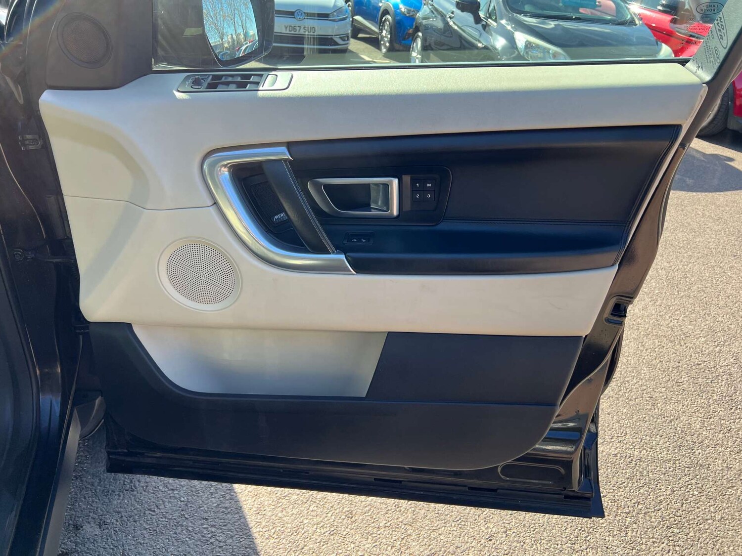 Used Land Rover Discovery Sport 2015 for sale - 78026424: Photo 15