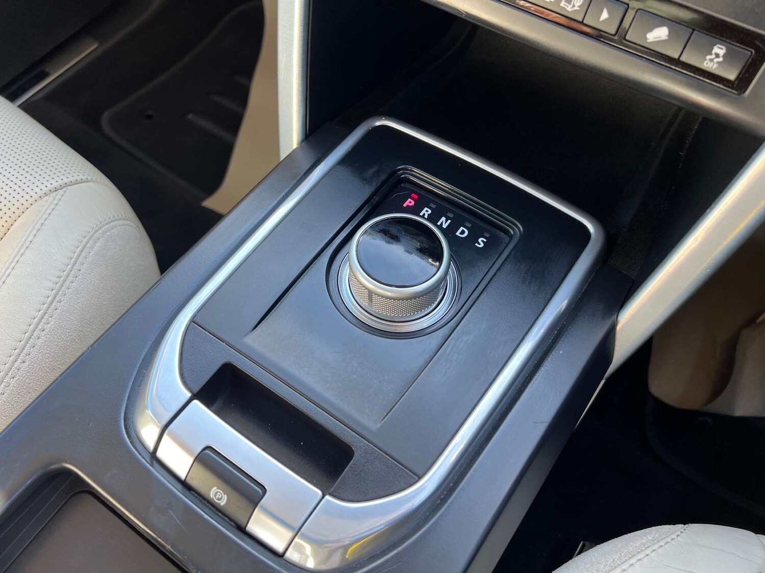 Used Land Rover Discovery Sport 2015 for sale - 78026424: Photo 22