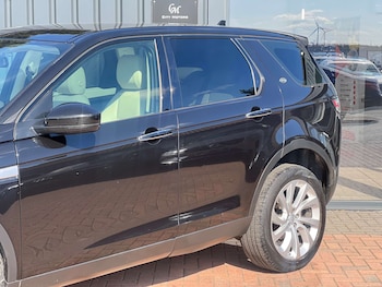 Used Land Rover Discovery Sport 2015 for sale - 78026424: Photo