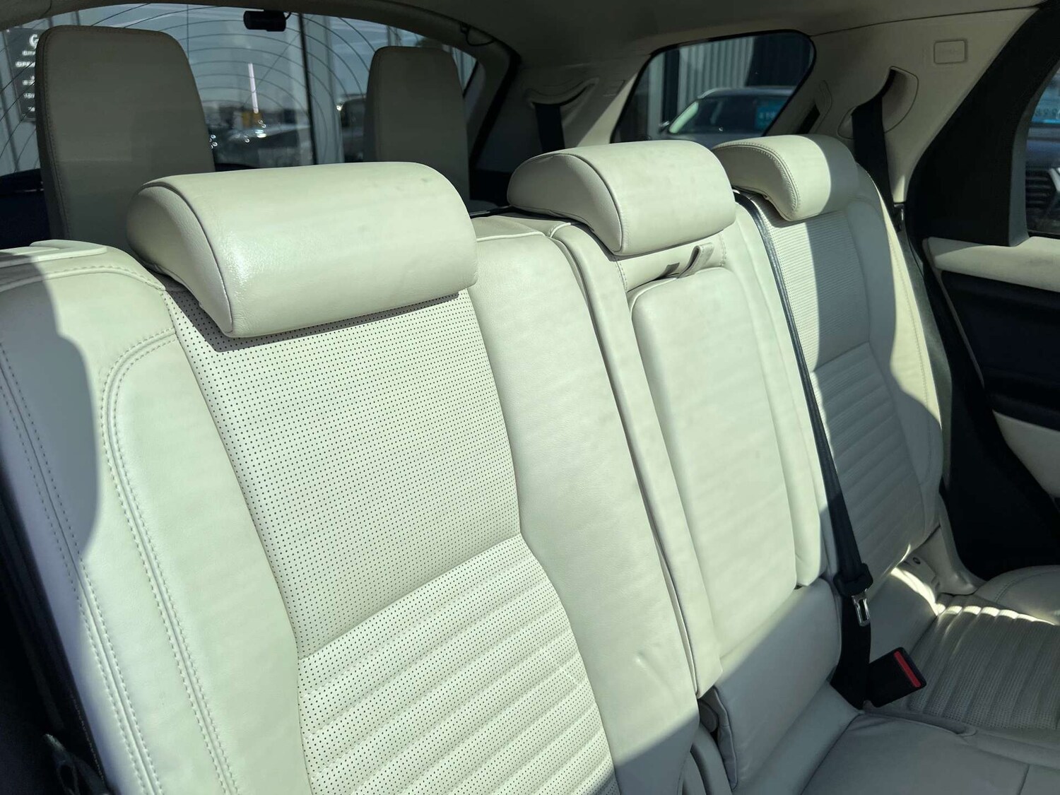 Used Land Rover Discovery Sport 2015 for sale - 78026424: Photo 33