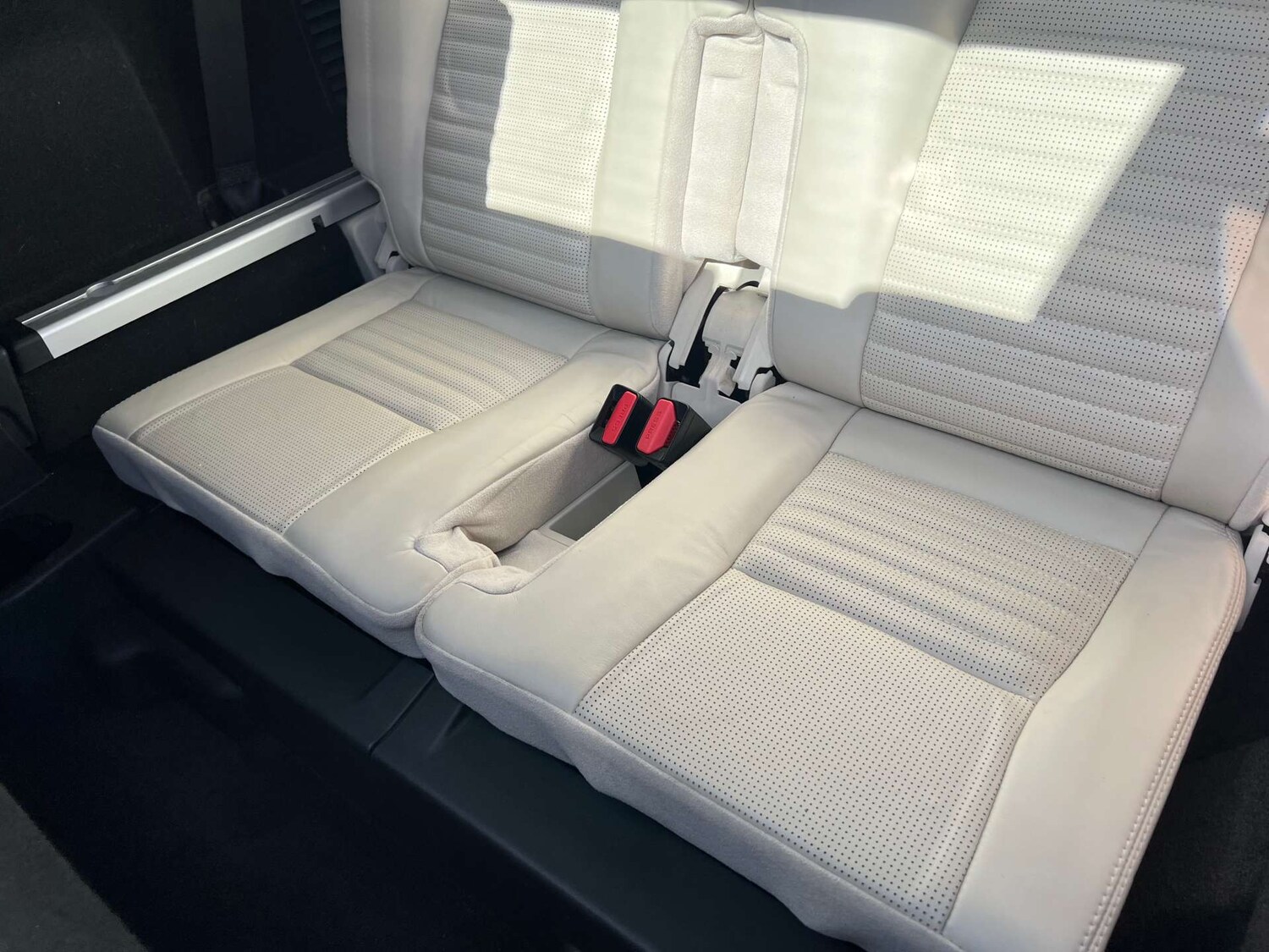 Used Land Rover Discovery Sport 2015 for sale - 78026424: Photo 37