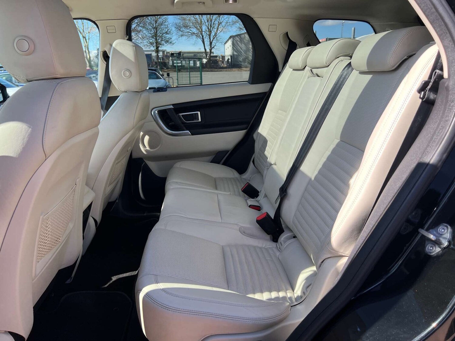 Used Land Rover Discovery Sport 2015 for sale - 78026424: Photo 39