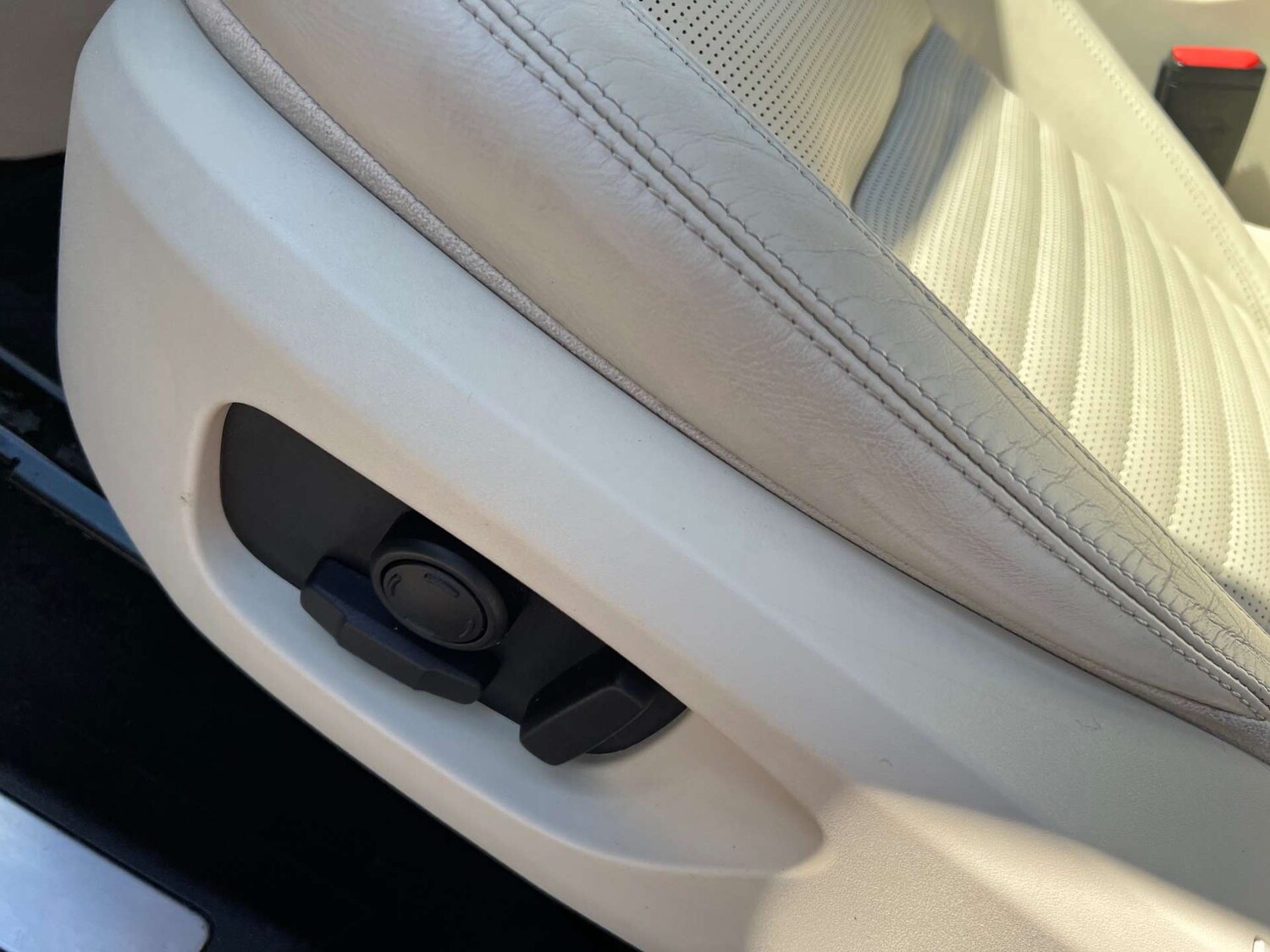 Used Land Rover Discovery Sport 2015 for sale - 78026424: Photo 46