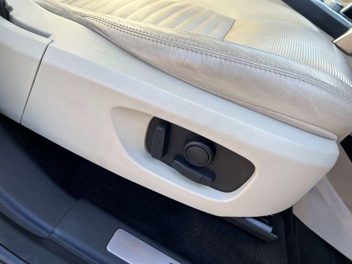 Used Land Rover Discovery Sport 2015 for sale - 78026424: Photo 50