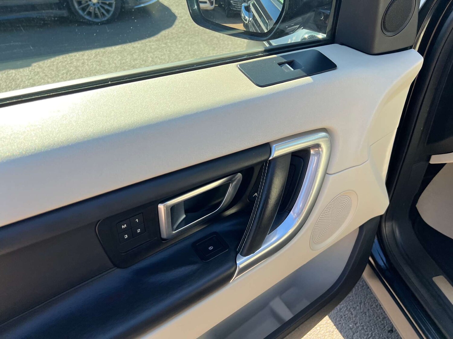 Used Land Rover Discovery Sport 2015 for sale - 78026424: Photo 52