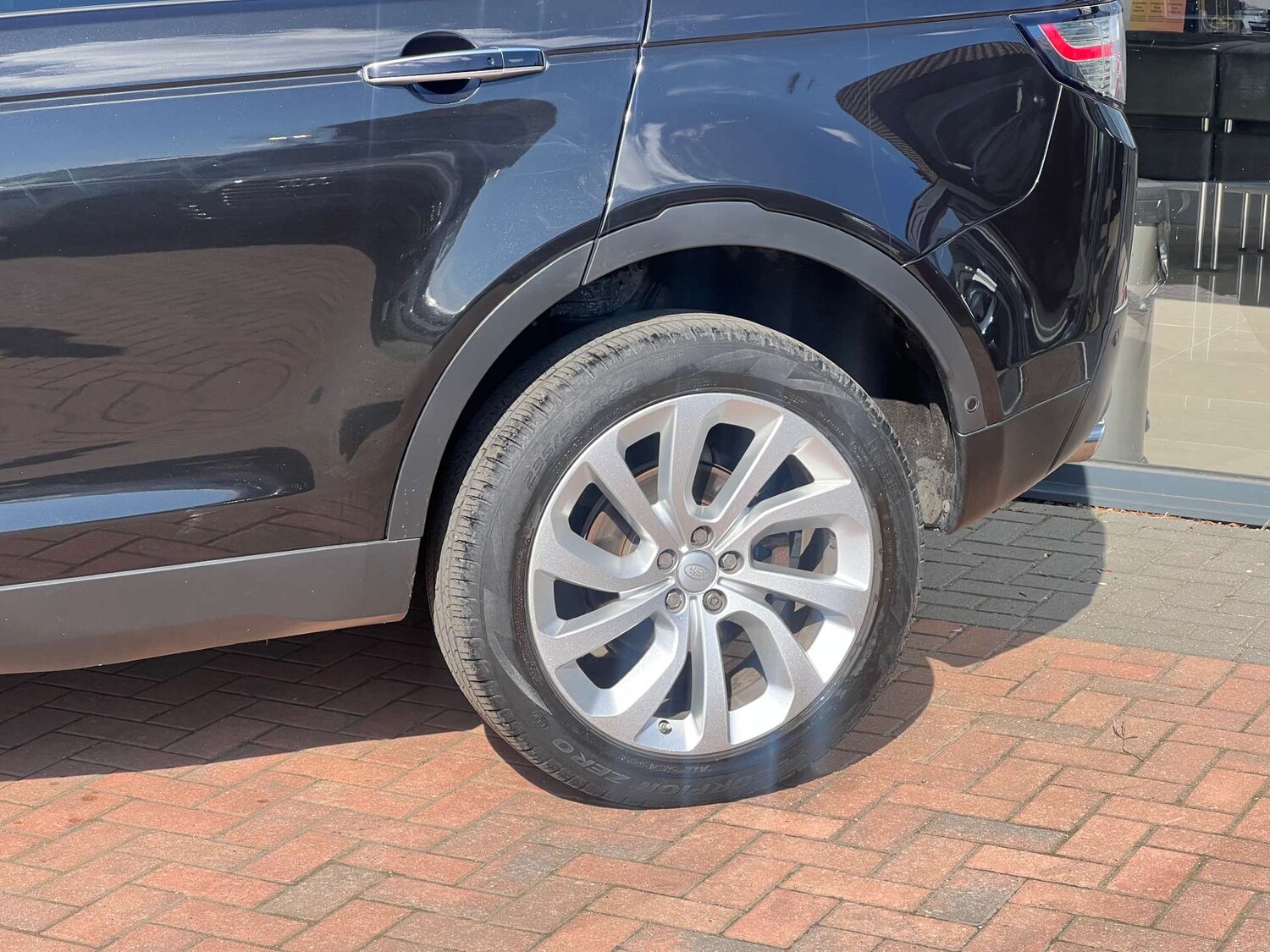 Used Land Rover Discovery Sport 2015 for sale - 78026424: Photo 66