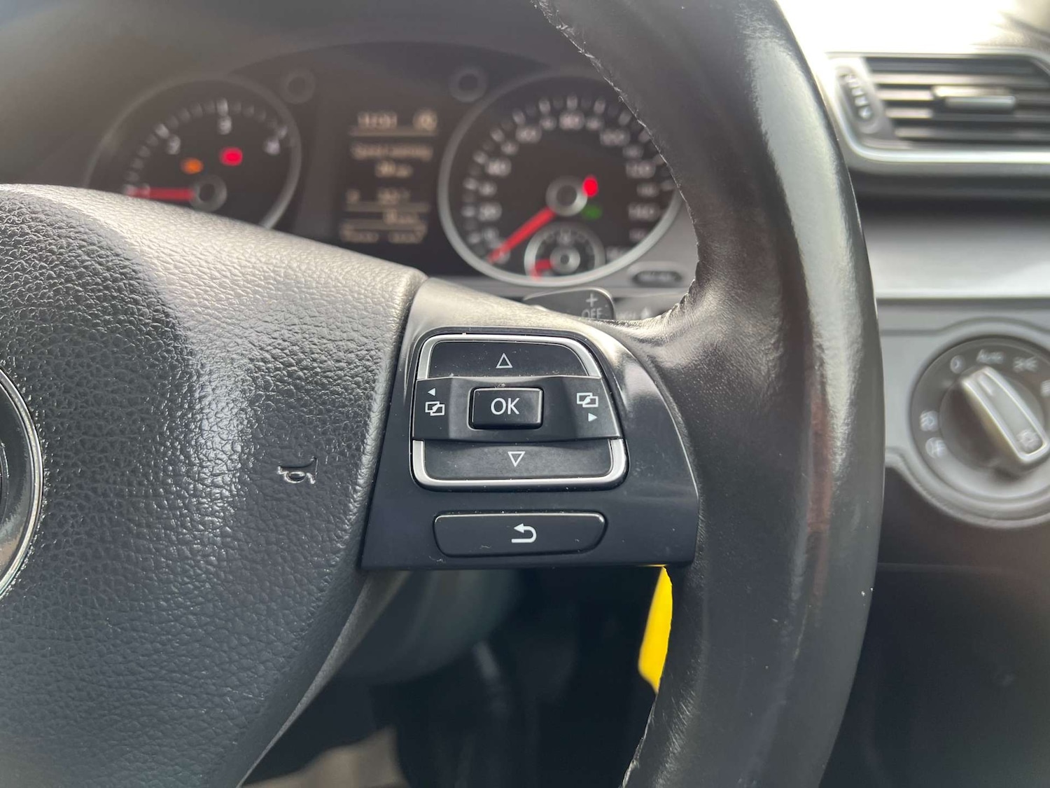 Used Volkswagen Passat 2014 for sale - 77470135: Photo 25