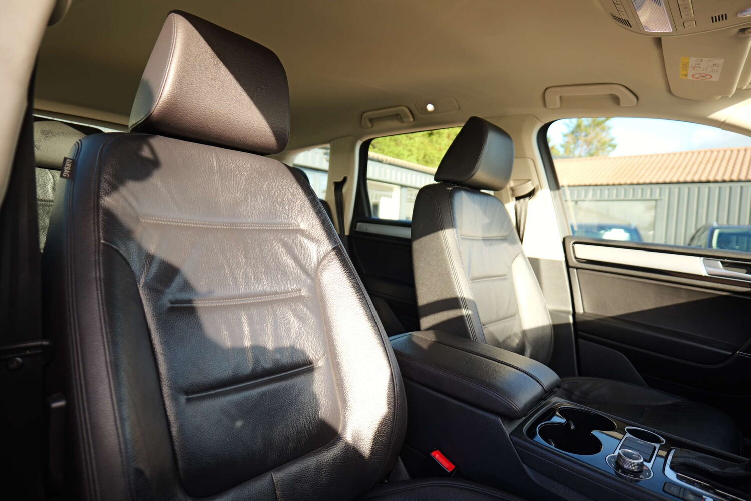 Used Volkswagen Touareg 2016 for sale - 76544301: Photo 23