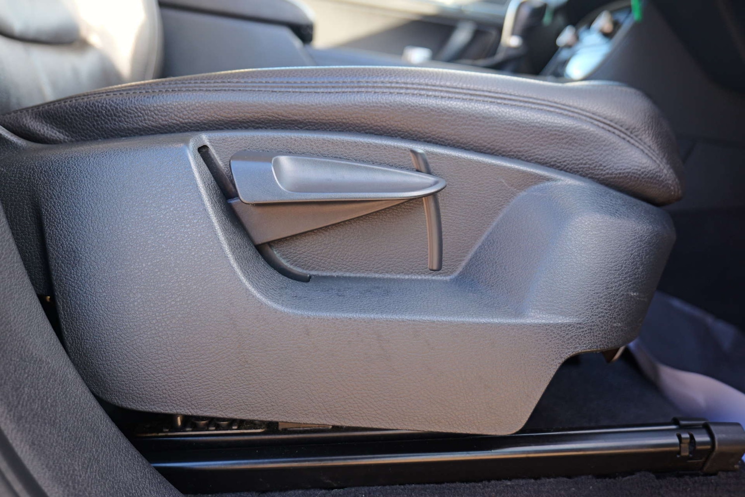 Used Volkswagen Touareg 2016 for sale - 76544301: Photo 24