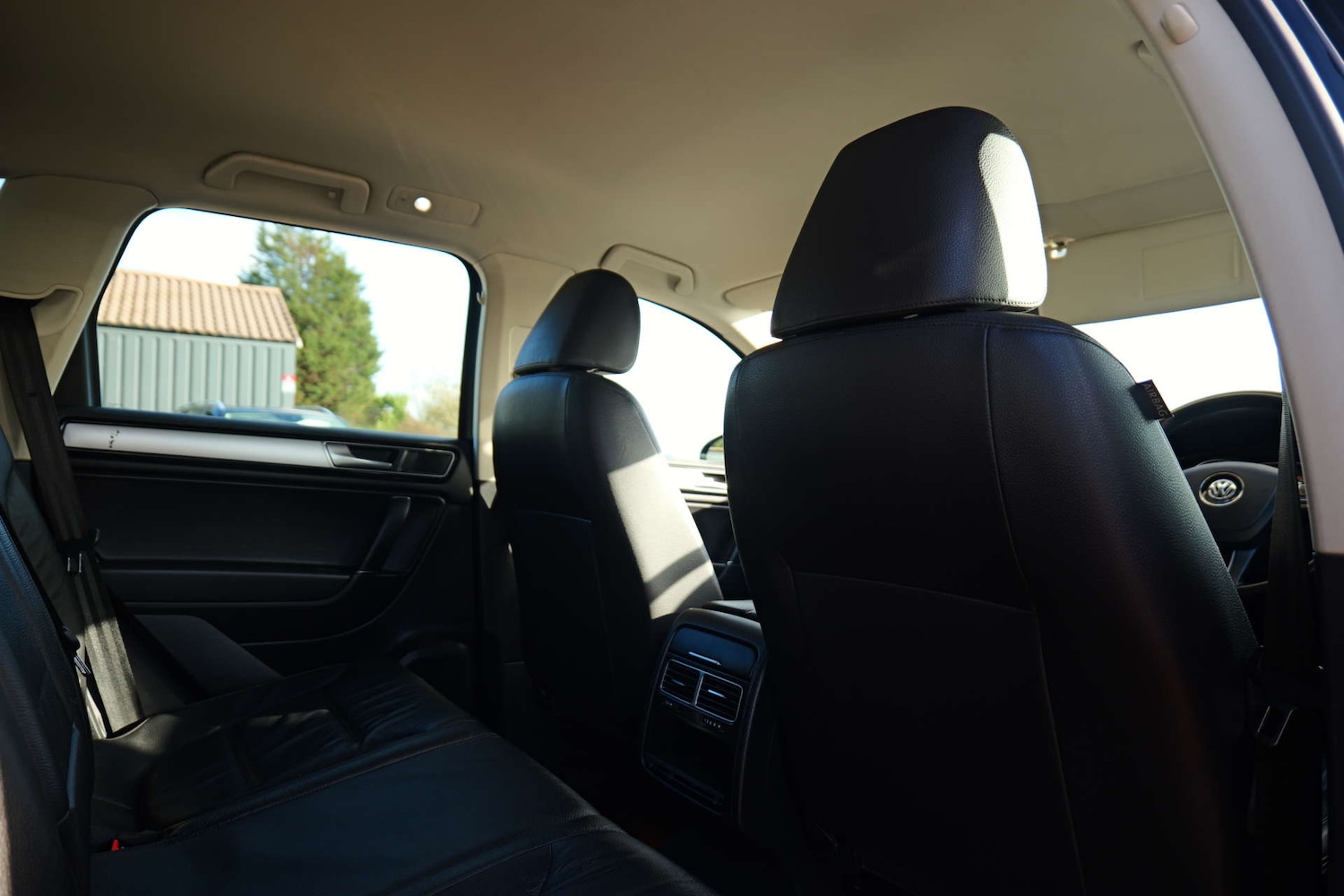 Used Volkswagen Touareg 2016 for sale - 76544301: Photo 26