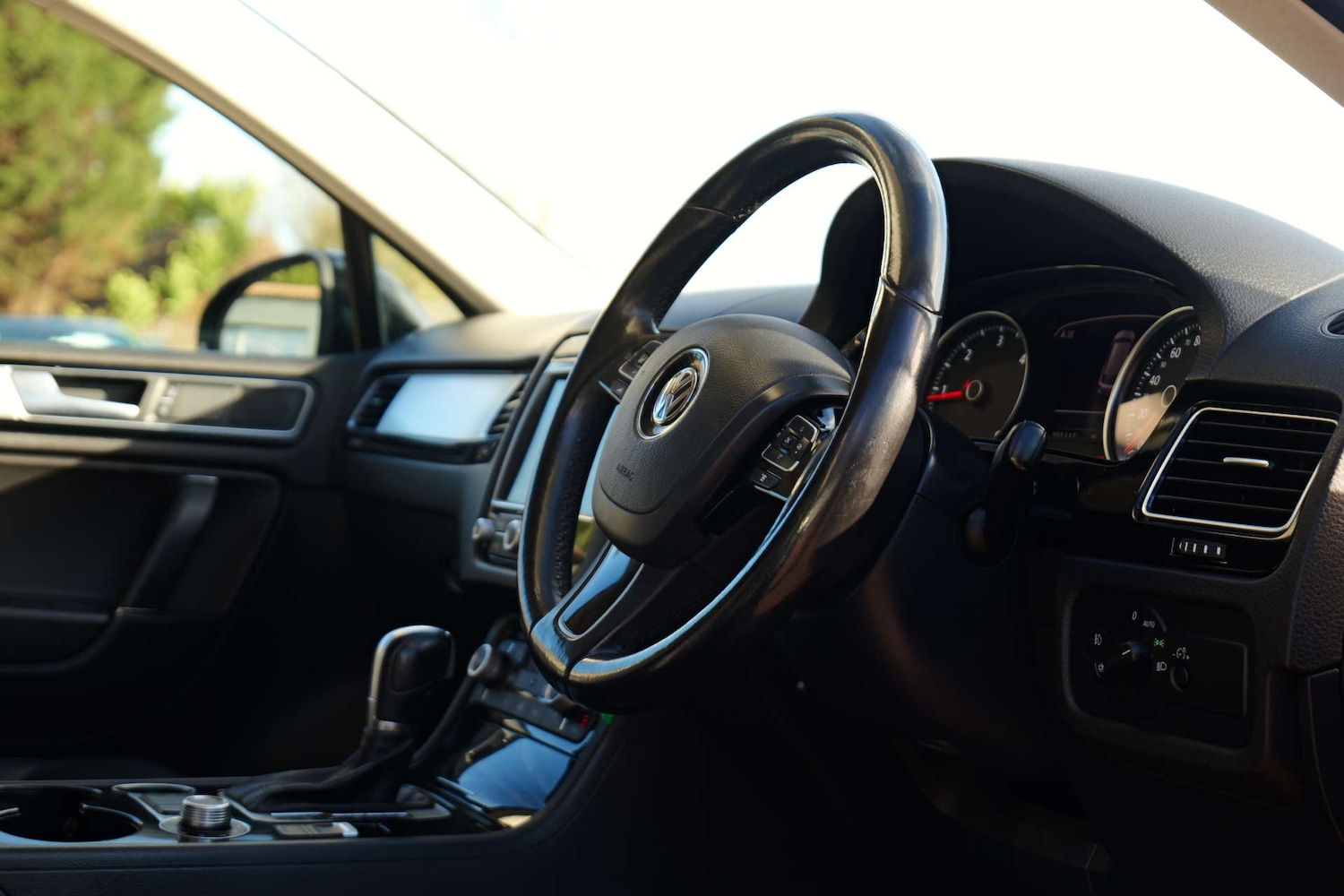 Used Volkswagen Touareg 2016 for sale - 76544301: Photo 29