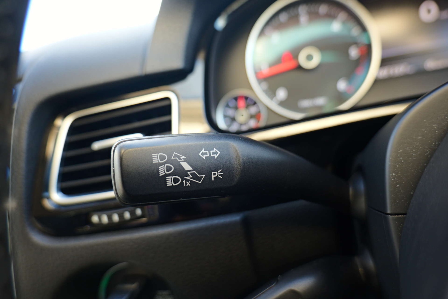 Used Volkswagen Touareg 2016 for sale - 76544301: Photo 31