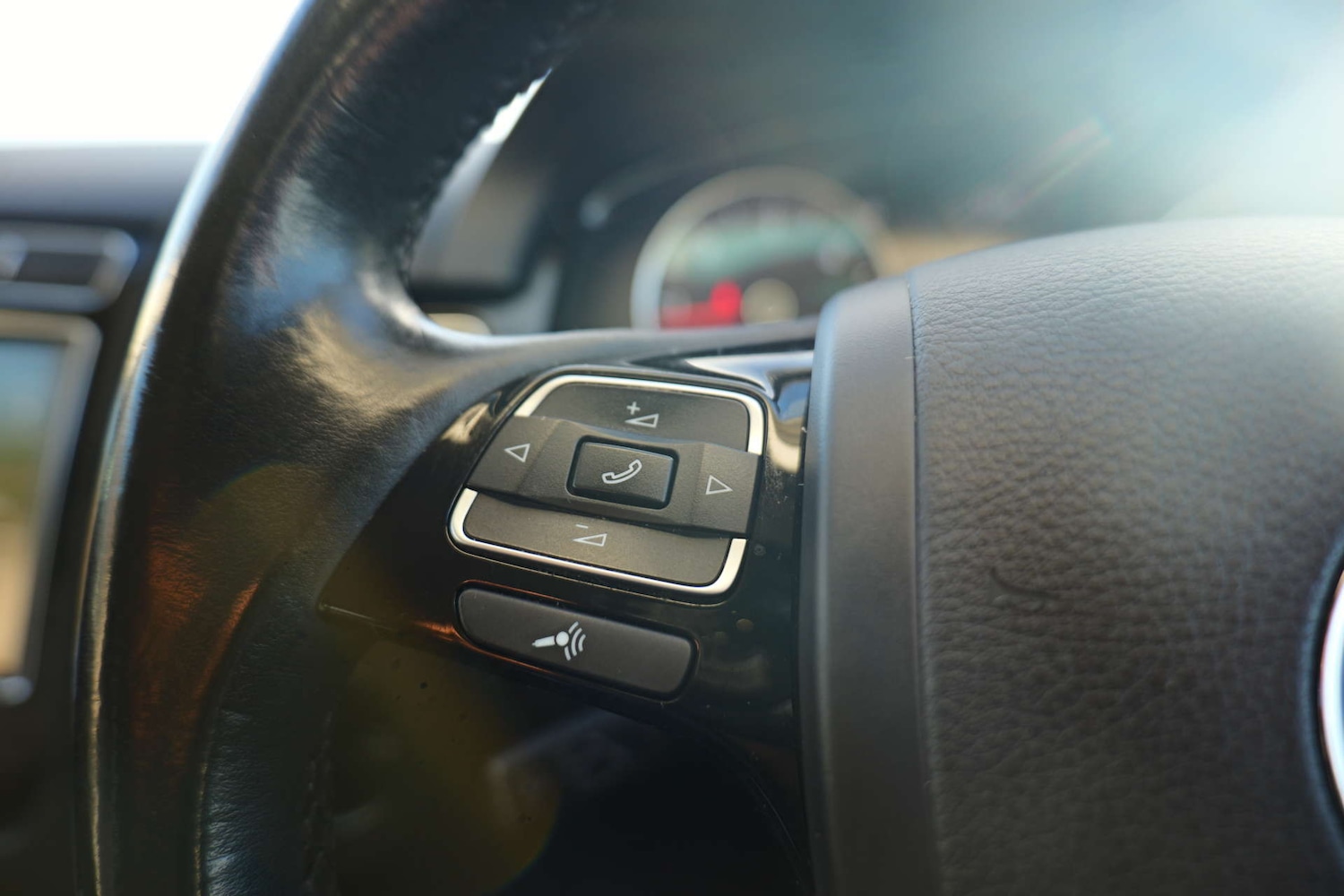 Used Volkswagen Touareg 2016 for sale - 76544301: Photo 34