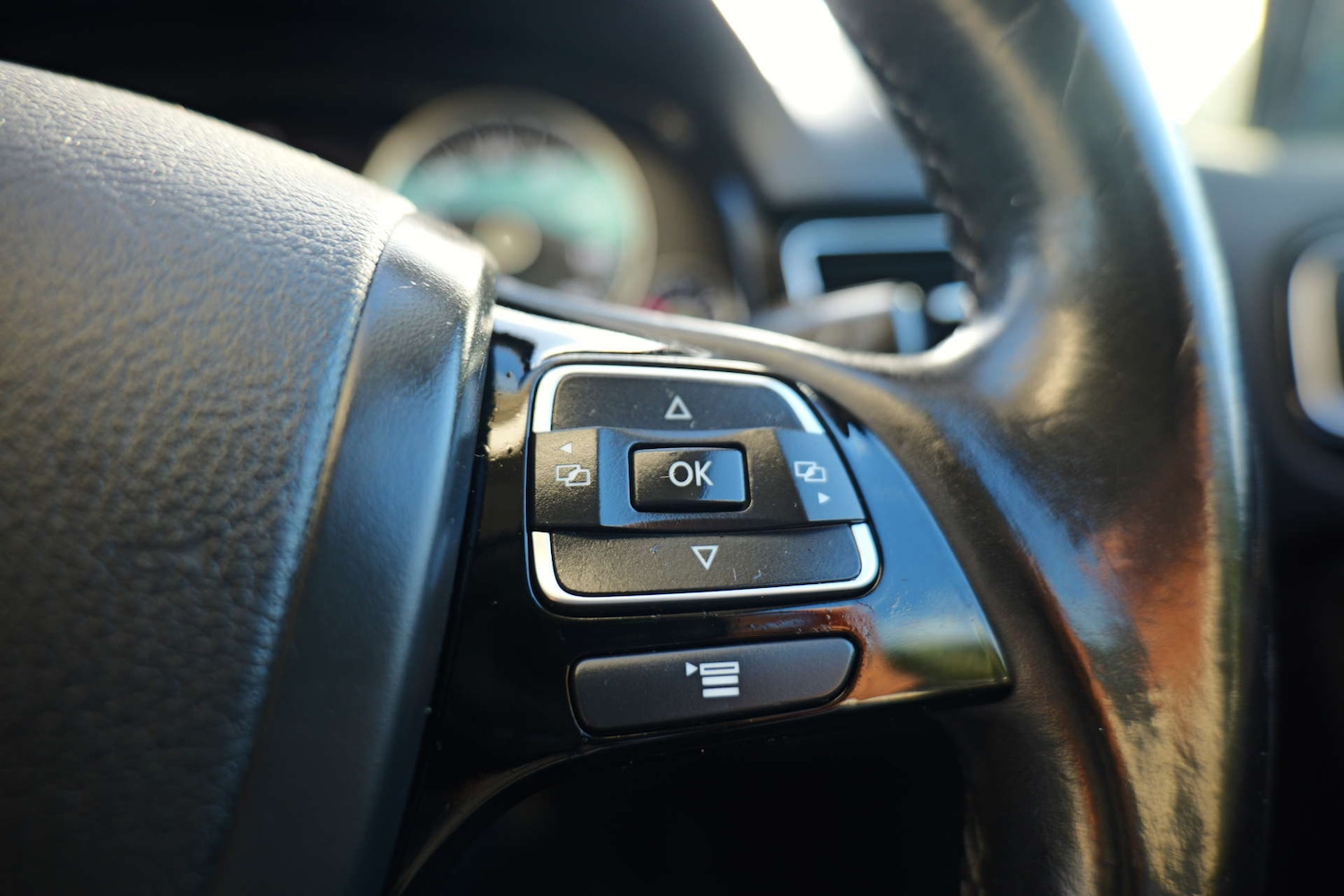 Used Volkswagen Touareg 2016 for sale - 76544301: Photo 35