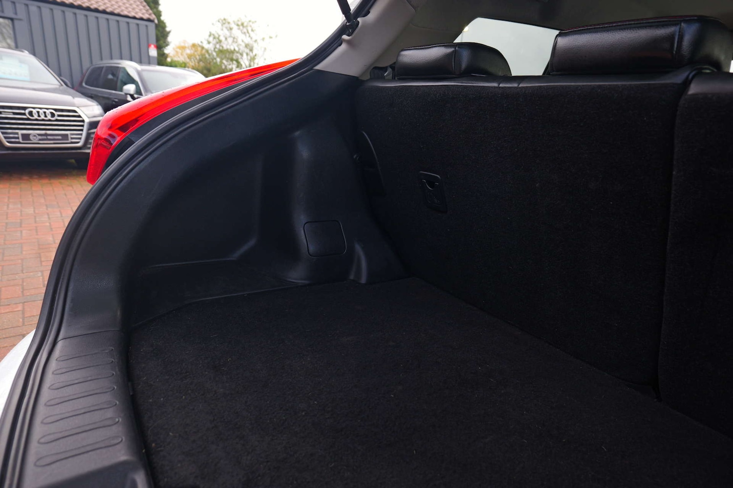 Used Nissan Juke 2013 for sale - 76382758: Photo 30