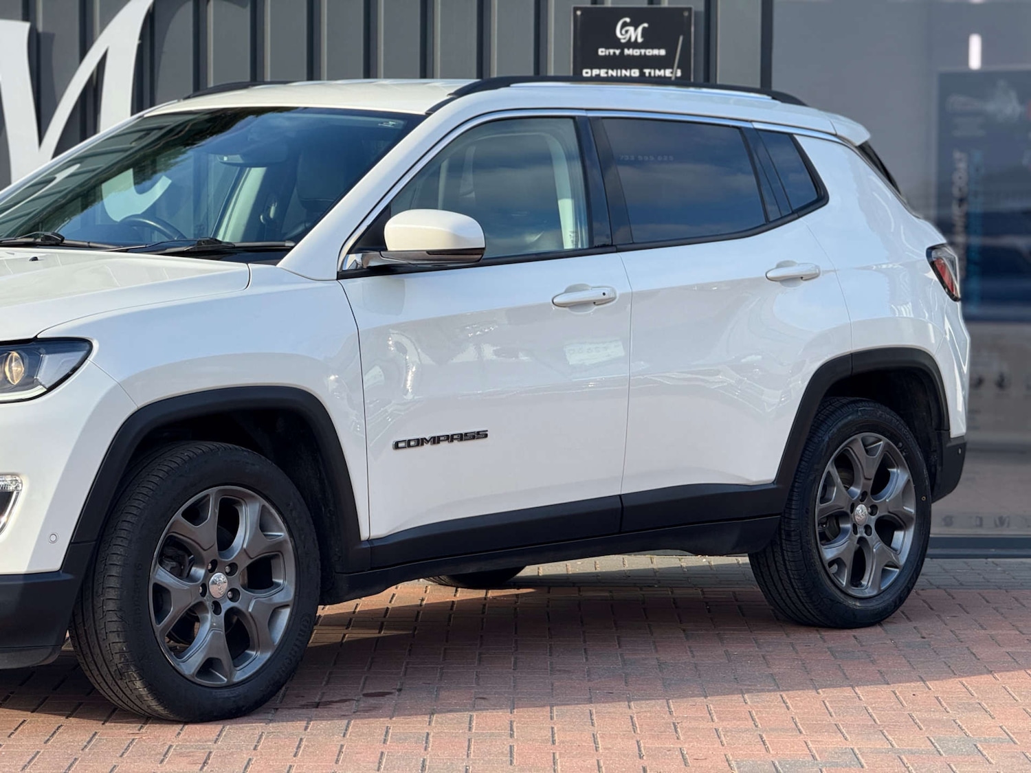 Used Jeep Compass 2021 for sale - 76223035: Photo 2