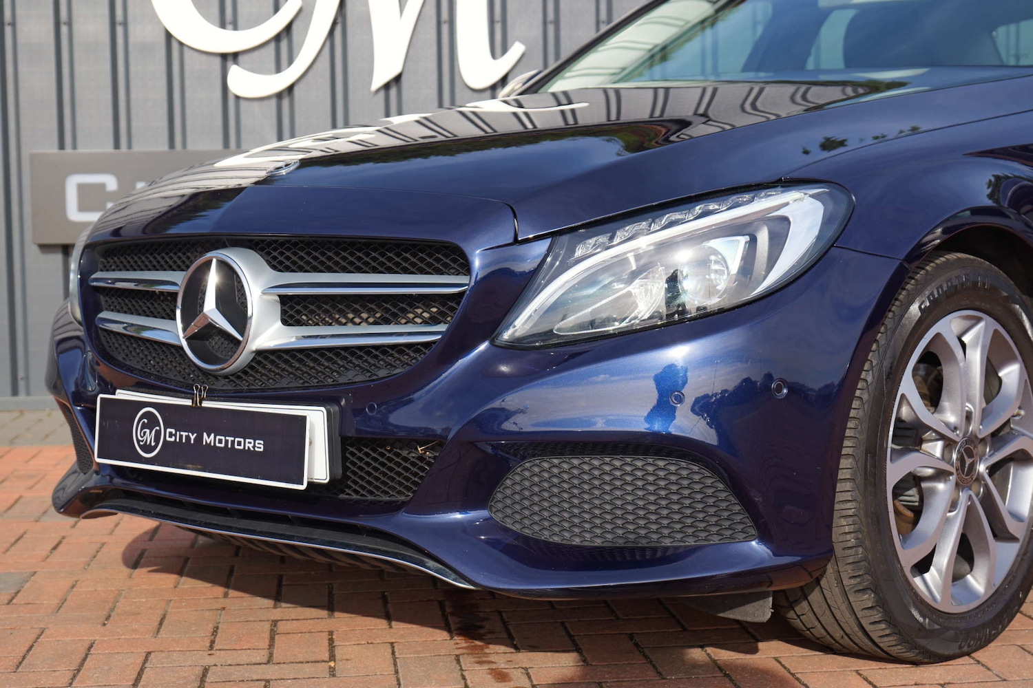 Used Mercedes-Benz C Class 2018 for sale - 76402691: Photo 2