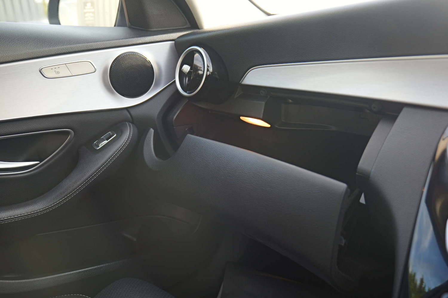 Used Mercedes-Benz C Class 2018 for sale - 76402691: Photo 54