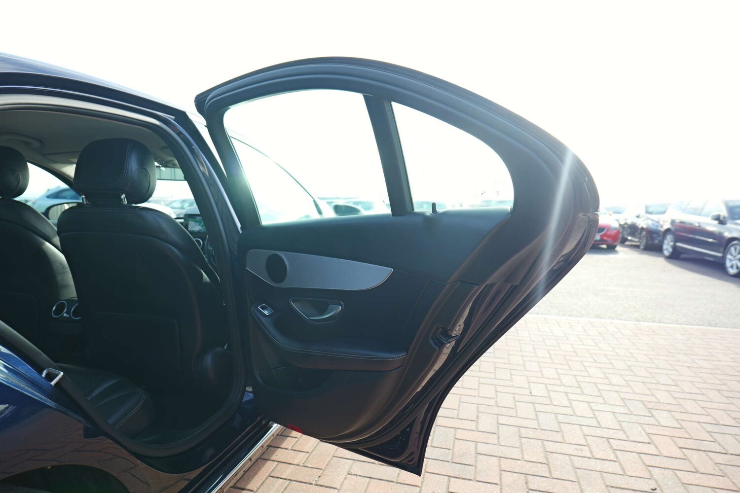 Used Mercedes-Benz C Class 2018 for sale - 76402691: Photo 65