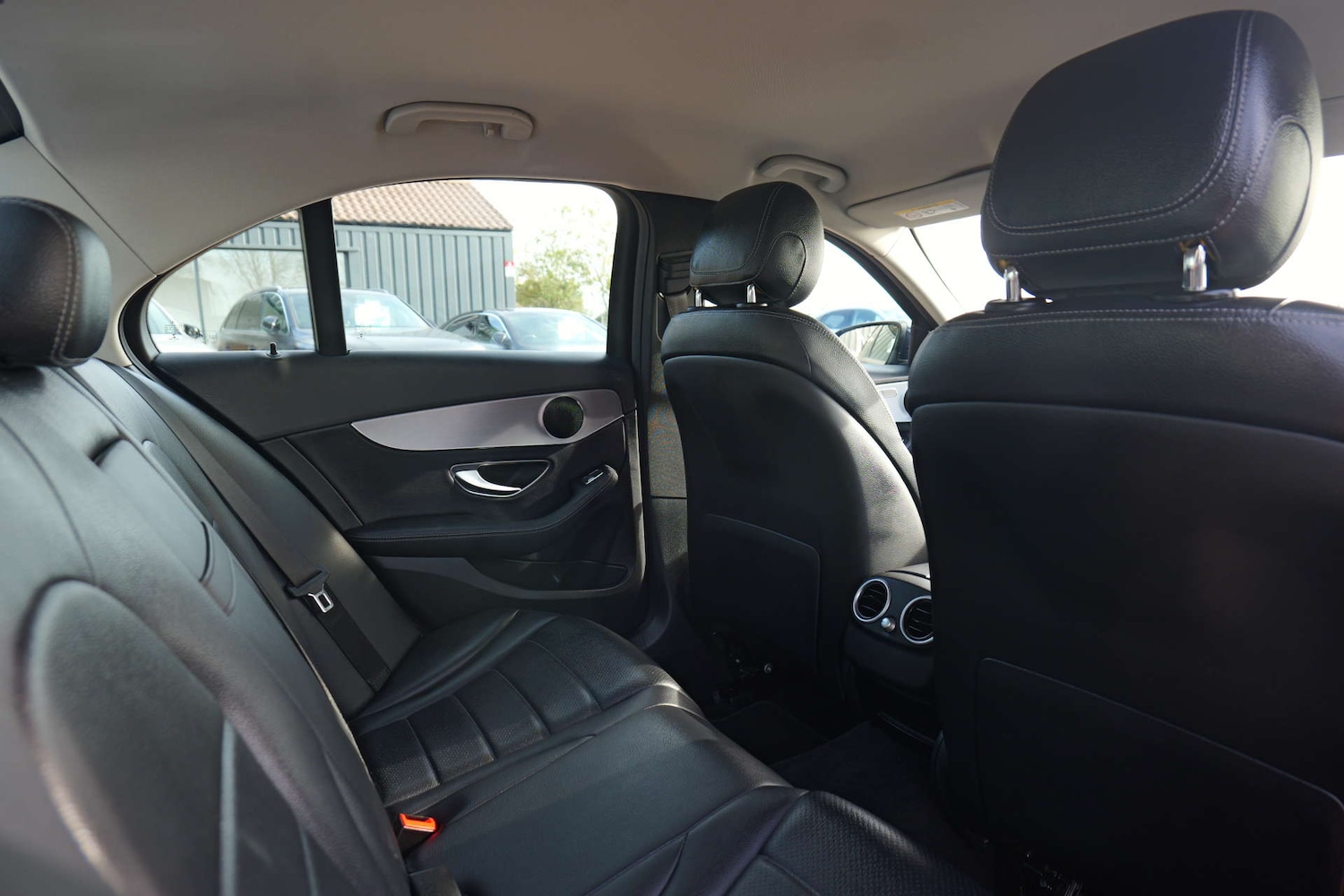 Used Mercedes-Benz C Class 2018 for sale - 76402691: Photo 68