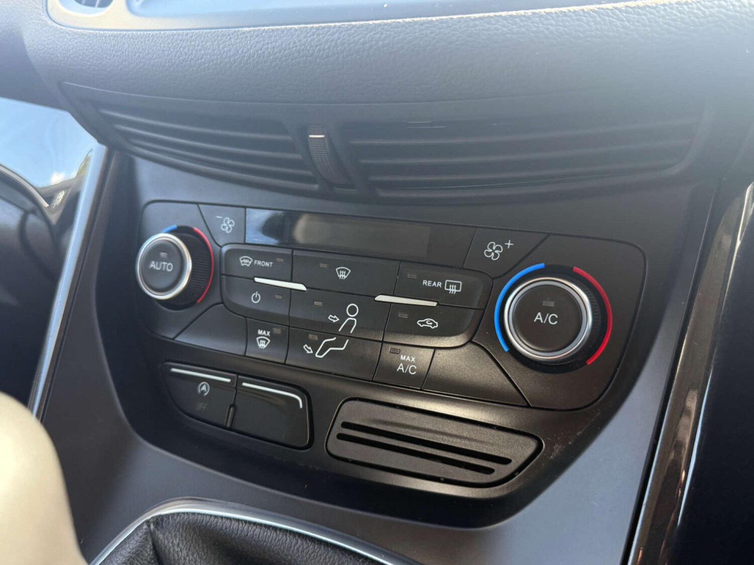 Used Ford Kuga 2017 for sale - 76278056: Photo 50