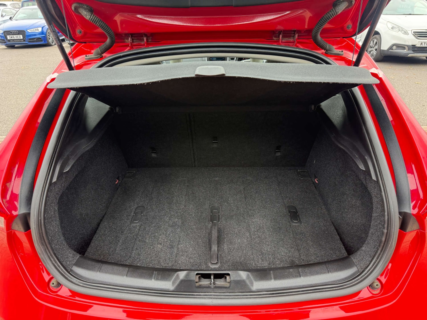 Used Volvo V40 2013 for sale - 76159802: Photo 22