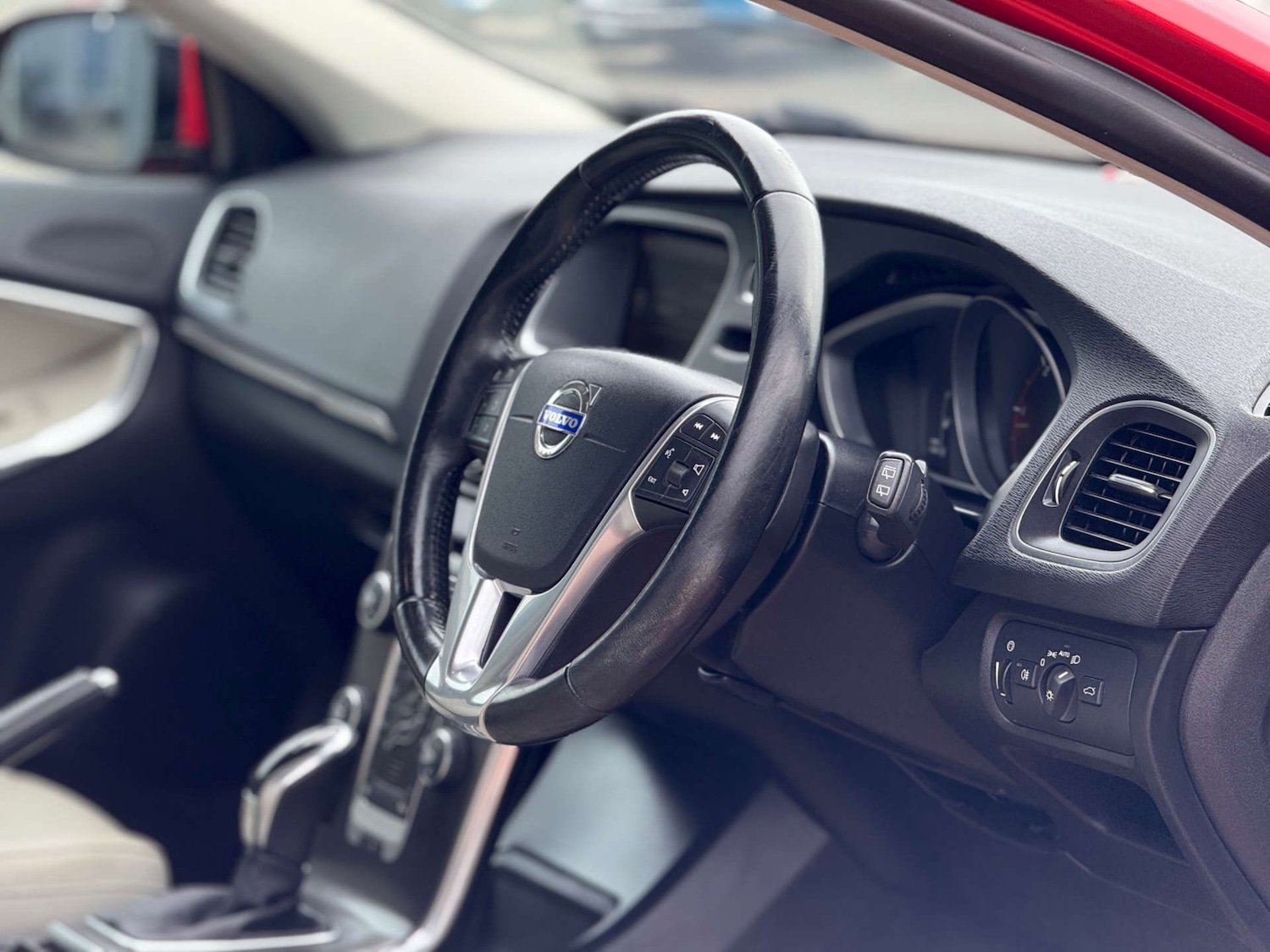 Used Volvo V40 2013 for sale - 76159802: Photo 27