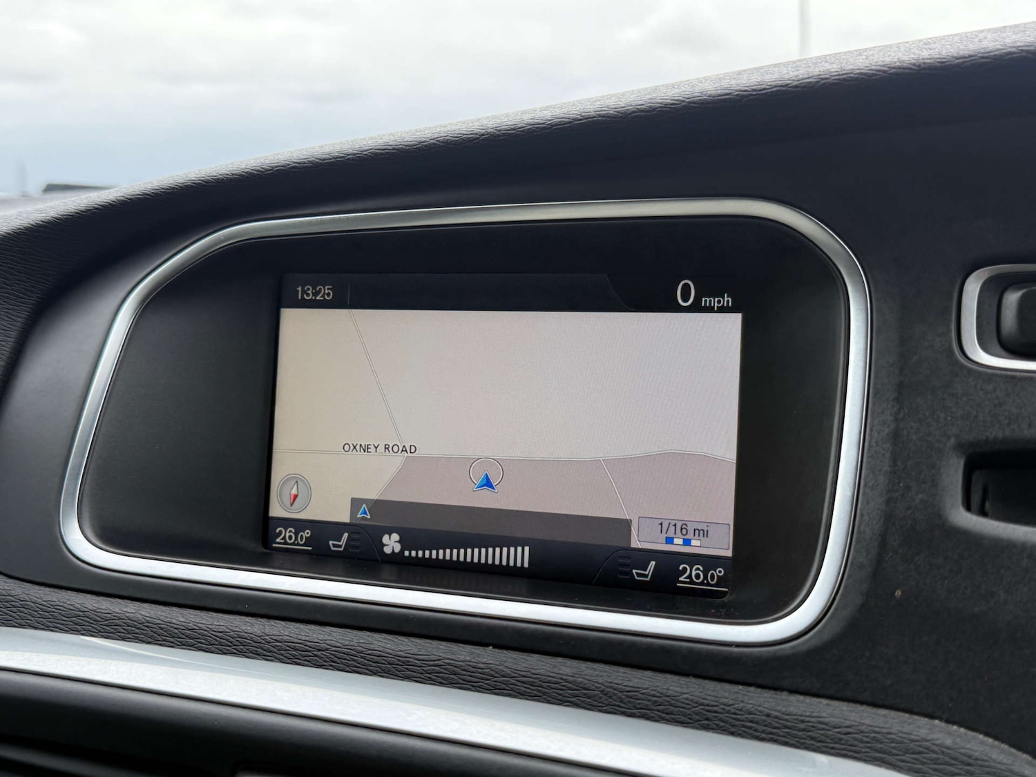 Used Volvo V40 2013 for sale - 76159802: Photo 37