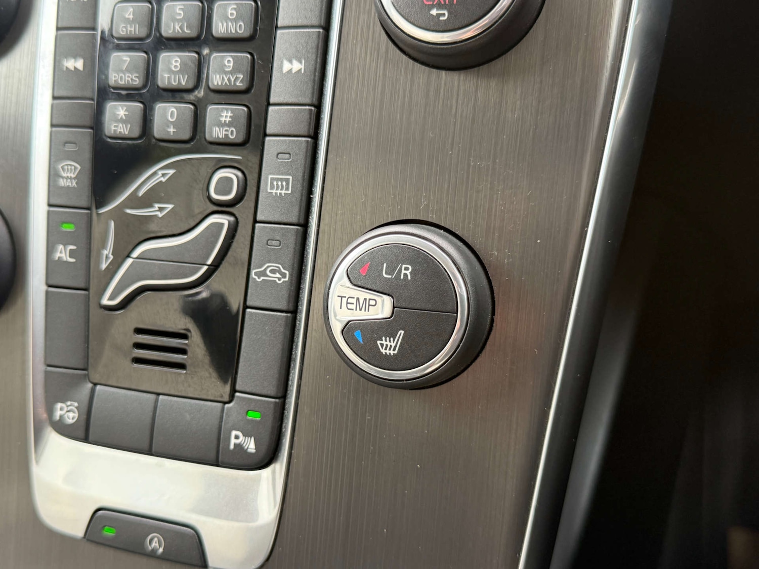 Used Volvo V40 2013 for sale - 76159802: Photo 39