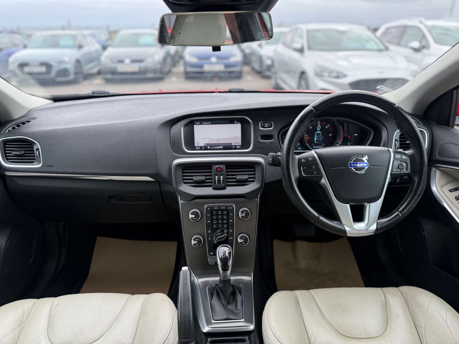 Used Volvo V40 2013 for sale - 76159802: Photo 43