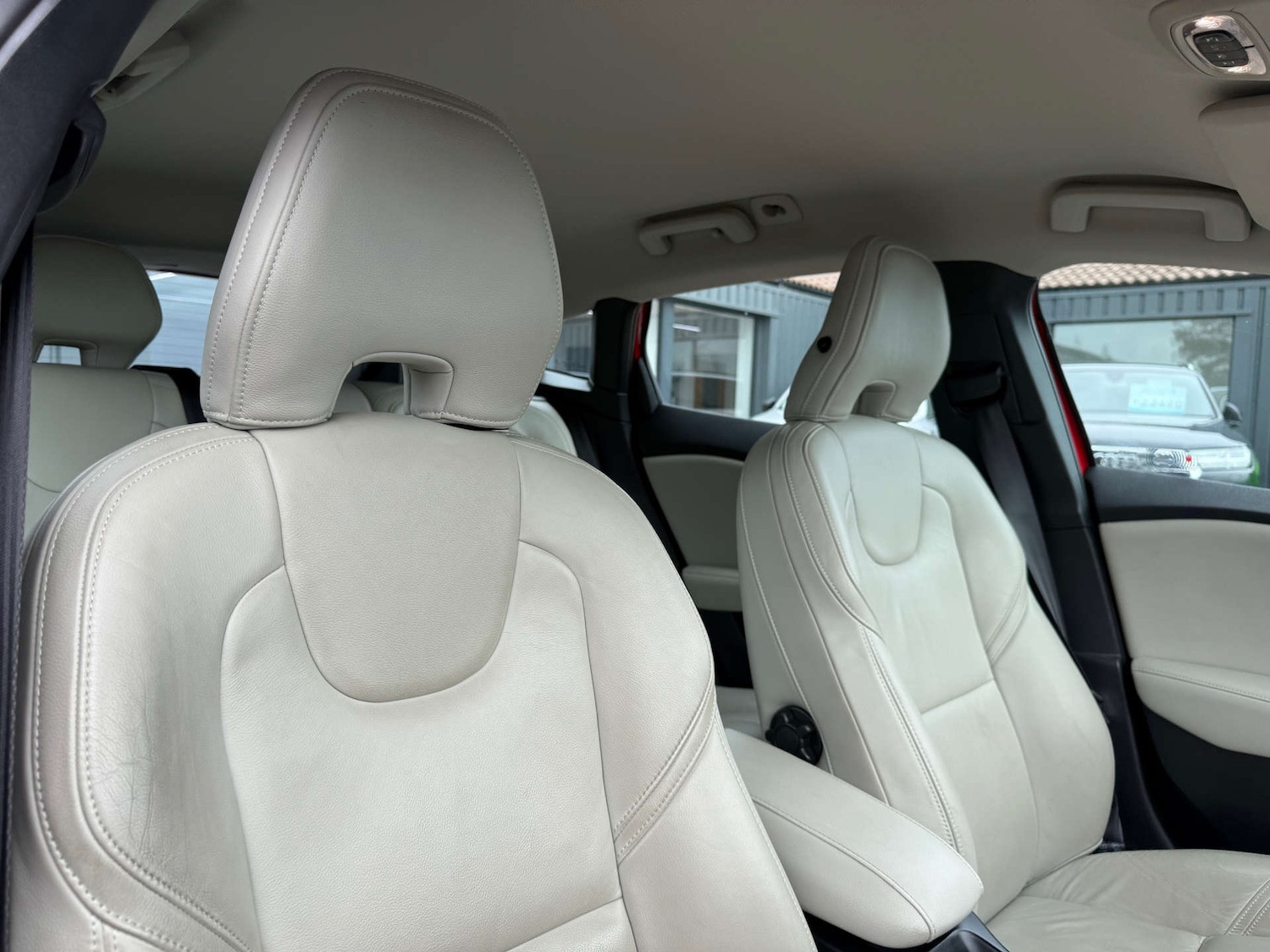 Used Volvo V40 2013 for sale - 76159802: Photo 58