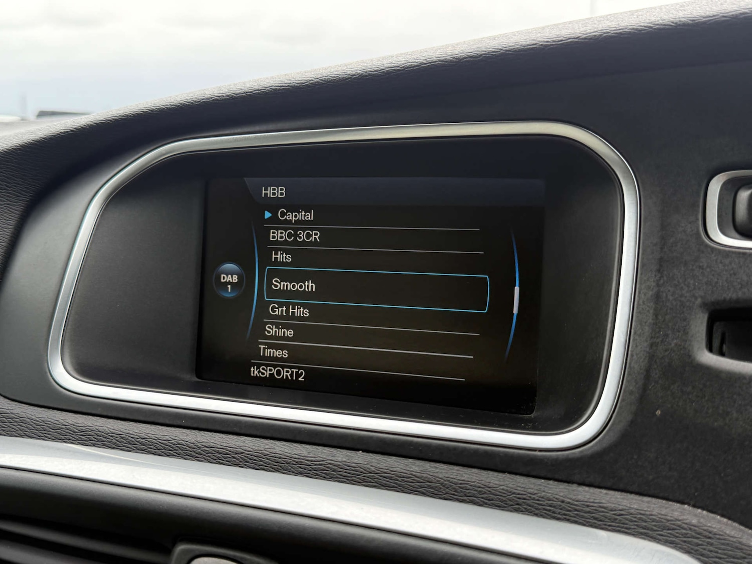 Used Volvo V40 2013 for sale - 76159802: Photo 64