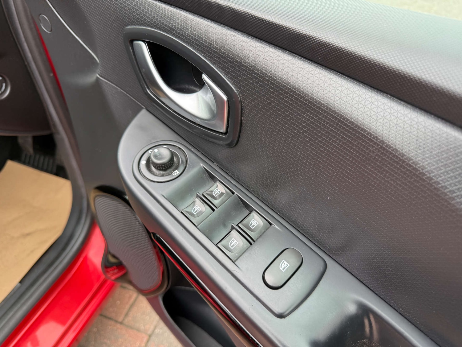 Used Renault Clio 2016 for sale - 76077953: Photo 23